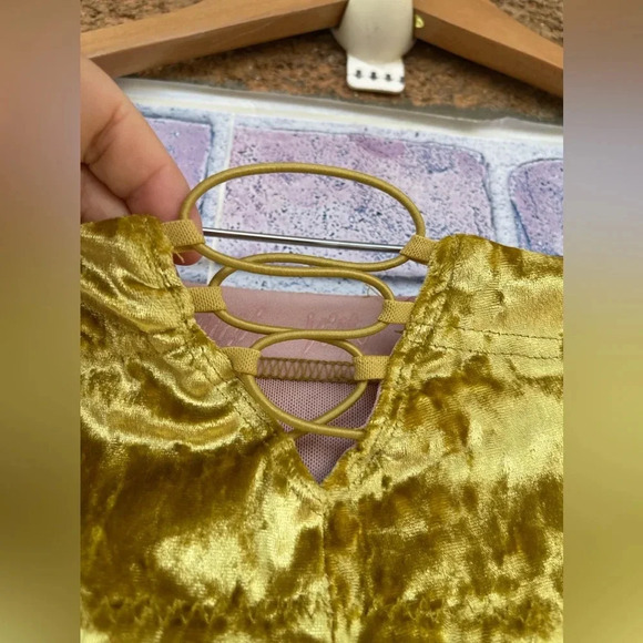 Yitty velvet leggings size small - Picture 6 of 8